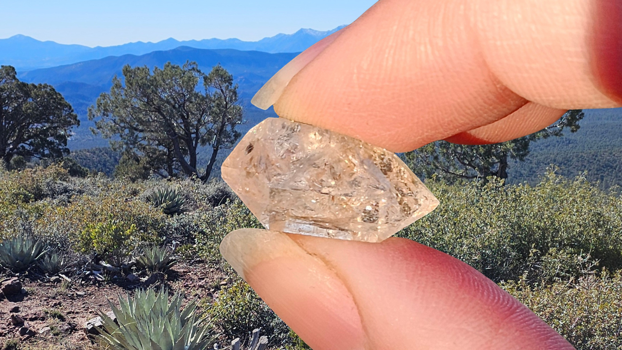 Rockhounding at Diamond Point Payson, Arizona for Quartz Crystals also known as “Payson Diamonds” – Double Terminated Found!